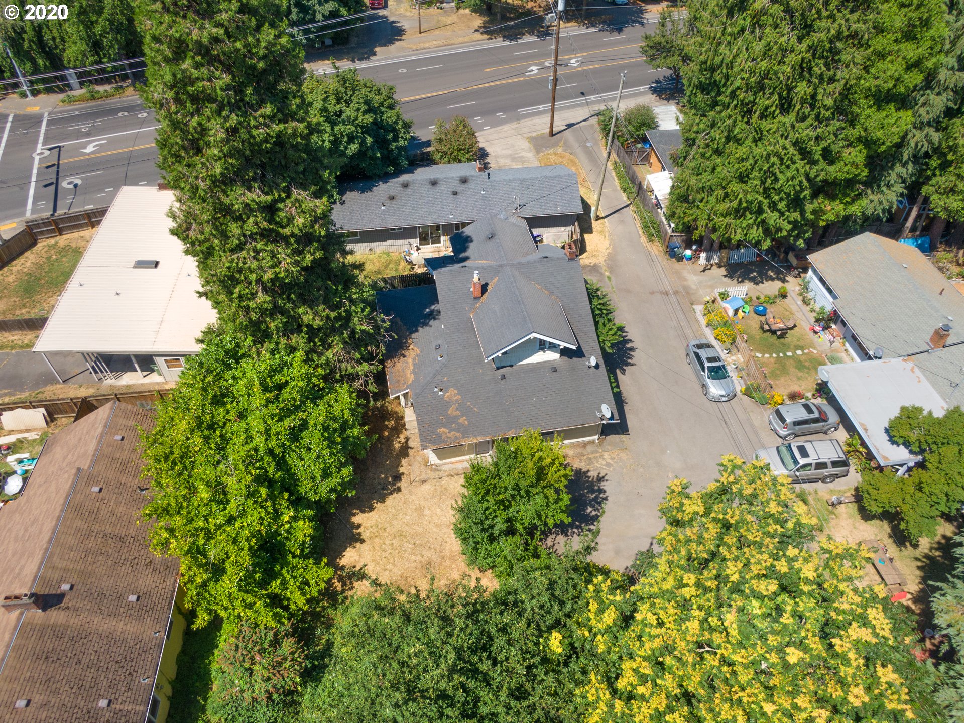 1215 River Road Eugene, OR 97404 - Photo 4 of 32 Gallery Image 4