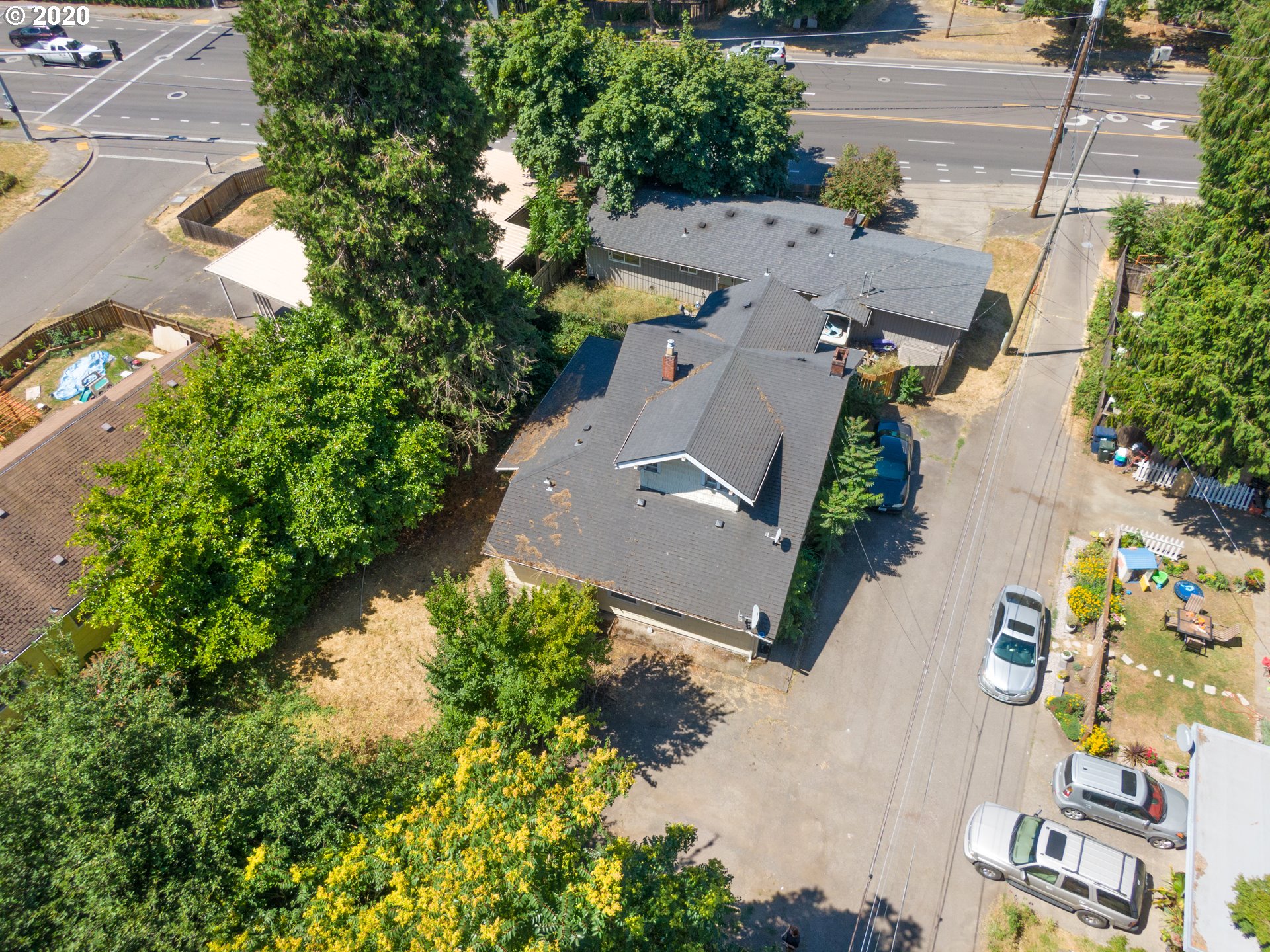 1215 River Road Eugene, OR 97404 - Photo 5 of 32 Gallery Image 5