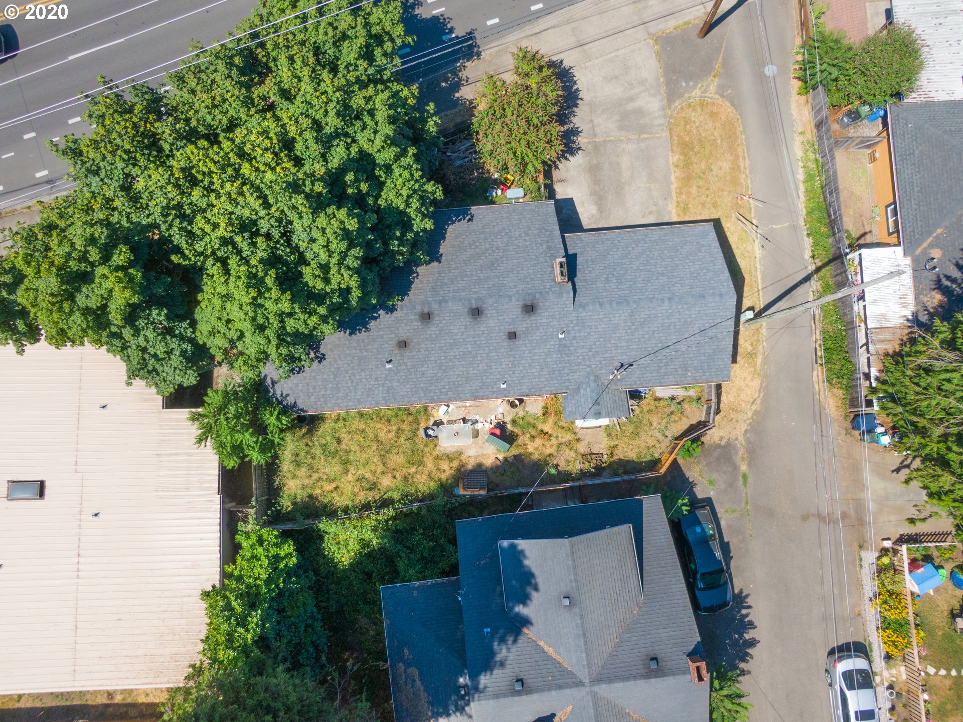 1215 River Road Eugene, OR 97404 - Photo 6 of 32 Gallery Image 6