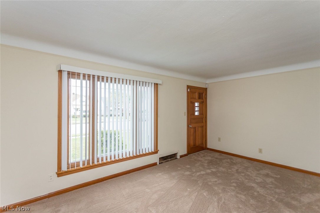 5804 Turney Road Garfield Heights, OH 44125 - Photo 9 of 31