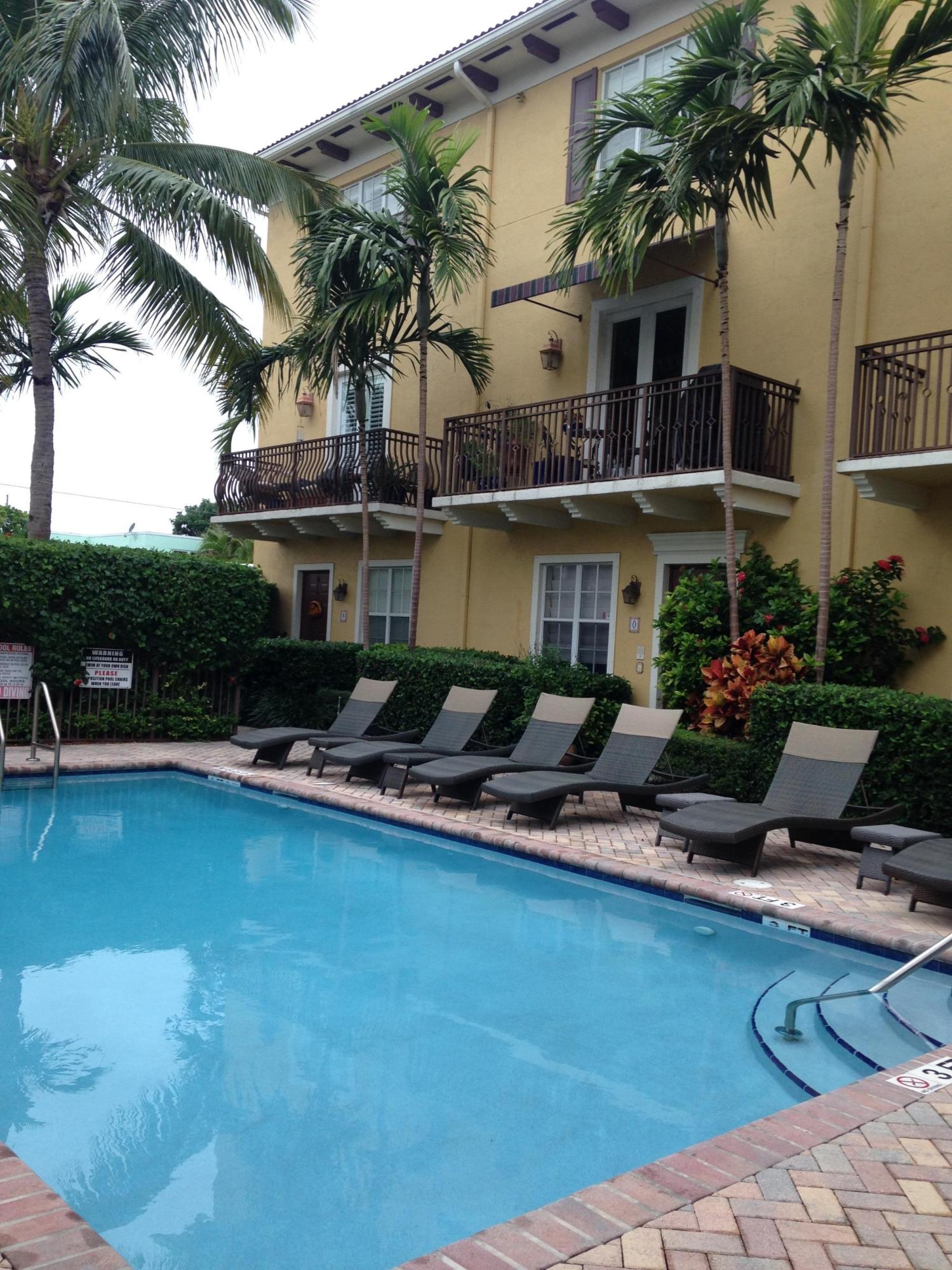 65 Southeast 5th Avenue, Unit R Delray Beach, FL 33483 - Photo 6 of 11 IMG_5263