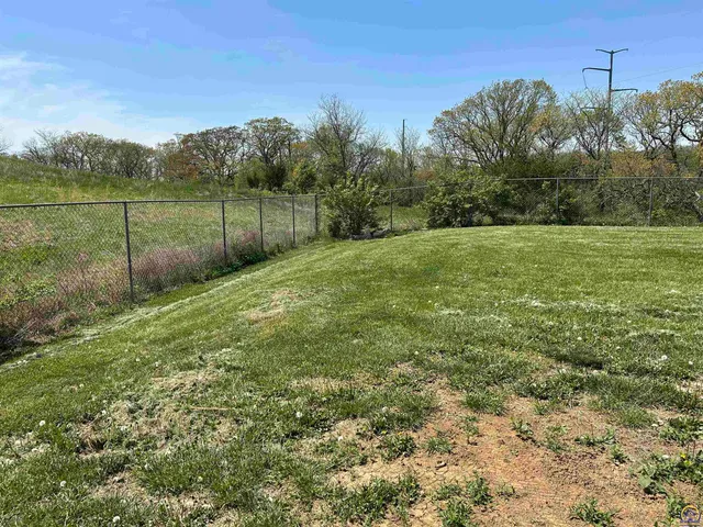 $300,000 | Lot 1 Highway 92, Ozawkie, KS 66070