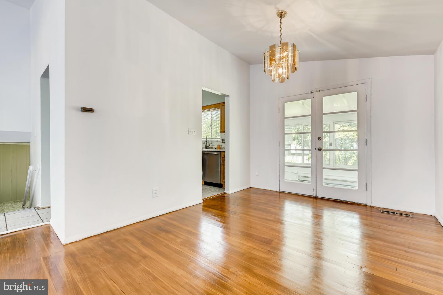 3237 Southgreen Road Baltimore, MD 21244 - Photo 5 of 27