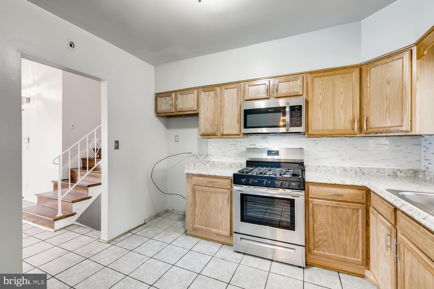 3237 Southgreen Road Baltimore, MD 21244 - Photo 8 of 27