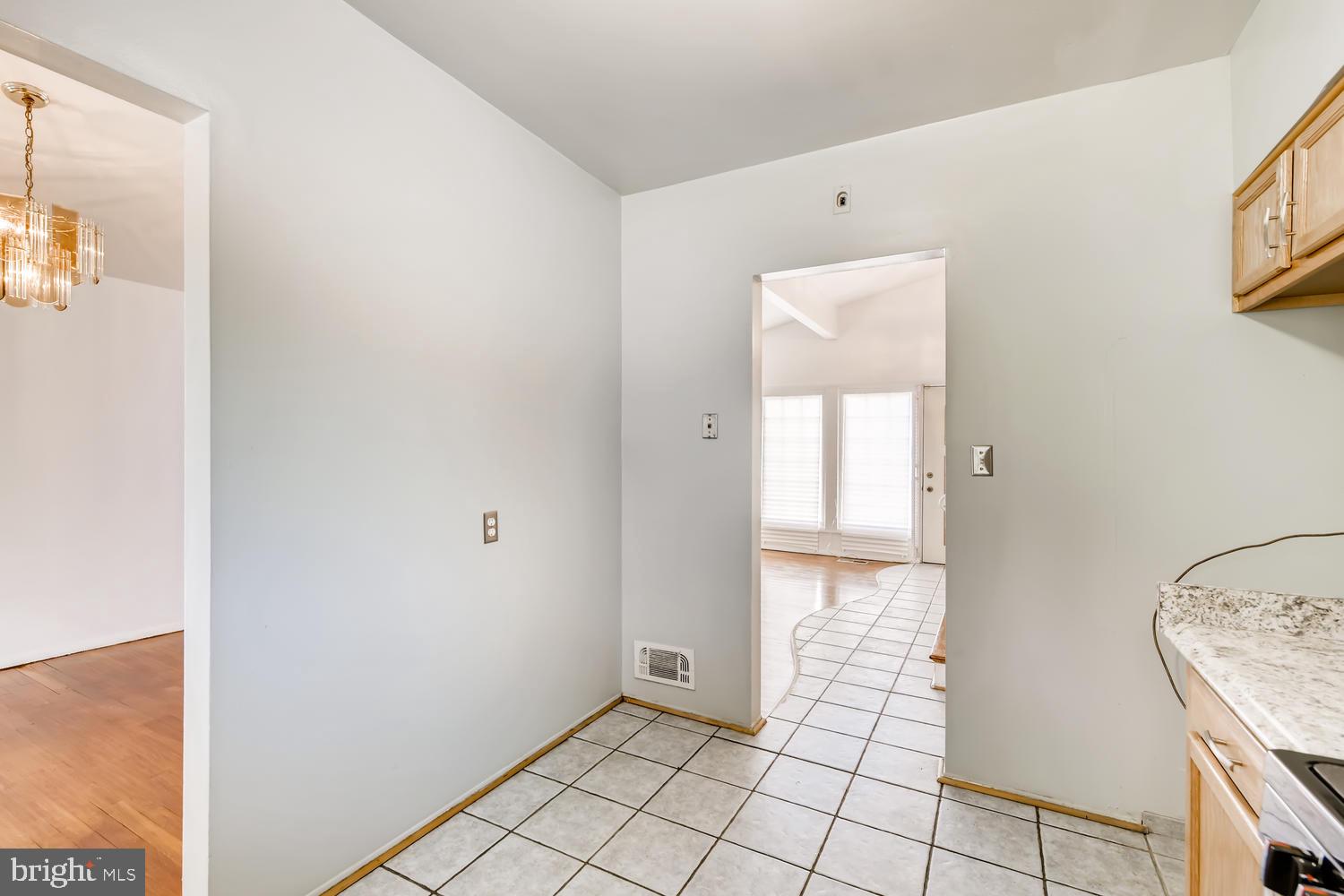 3237 Southgreen Road Baltimore, MD 21244 - Photo 9 of 27