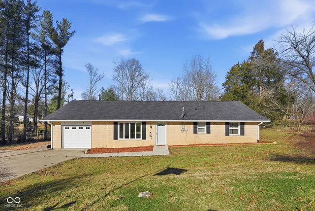 $225,000 | 1880 East Deb Drive, North Vernon, IN 47265