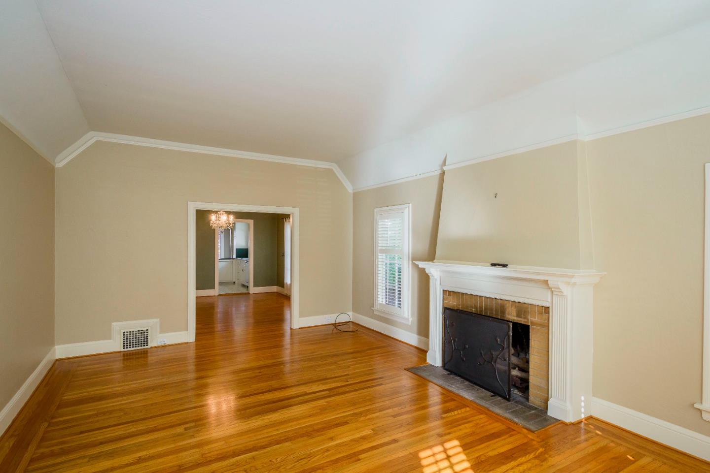 2228 Hale Drive Burlingame, CA 94010 - Photo 4 of 24