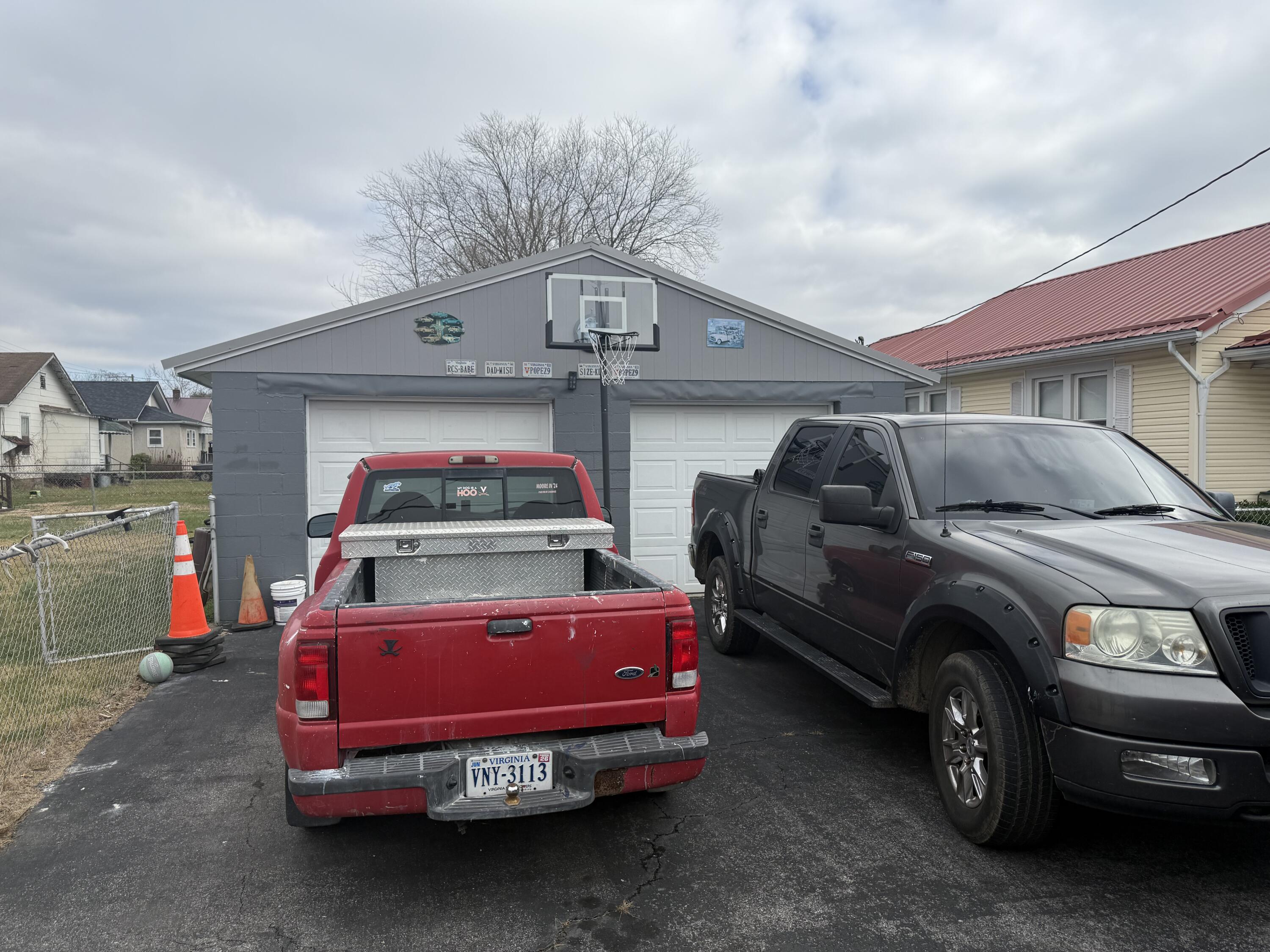 625 West Jackson Street Covington, VA 24426 - Photo 3 of 9 a front view of a house with parking