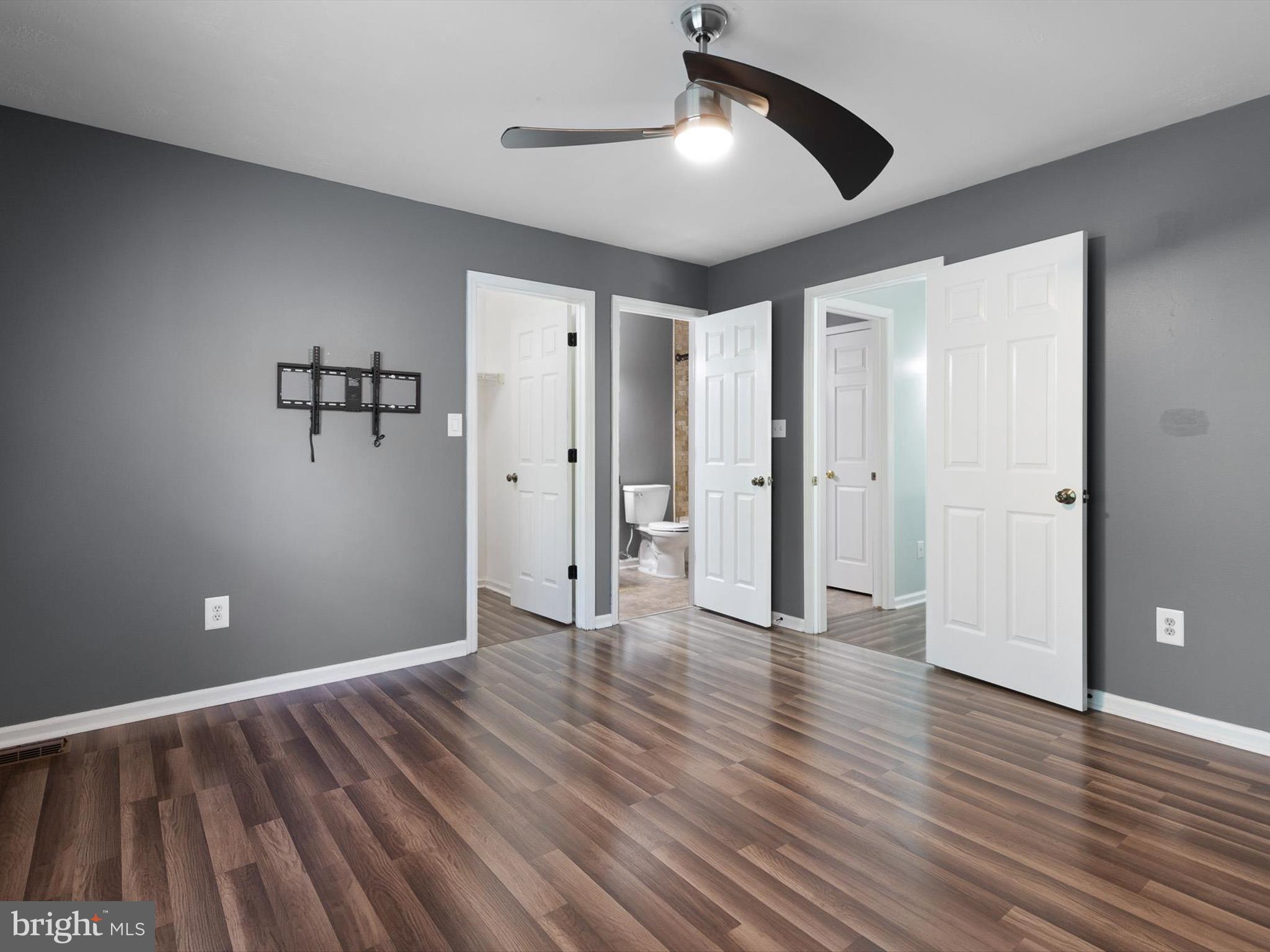 34 Dovetree Drive Newark, DE 19713 - Photo 13 of 29 a view of an empty room and wooden floor