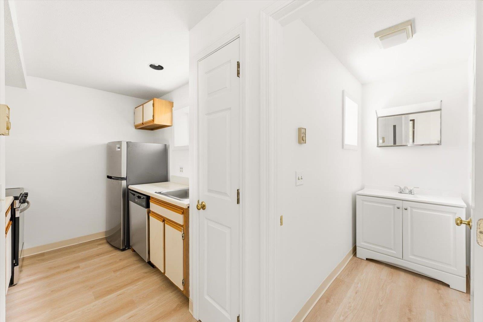 10 Onset Road, Unit 8B Bennington, NH 03442 - Photo 13 of 22