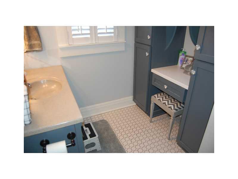 327 South Pendleton Avenue Pendleton, IN 46064 - Photo 14 of 16