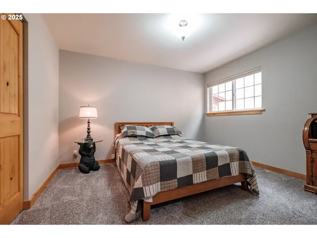 $698,000 | 29109 Brownsville Road, Brownsville, OR 97327