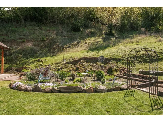 $698,000 | 29109 Brownsville Road, Brownsville, OR 97327