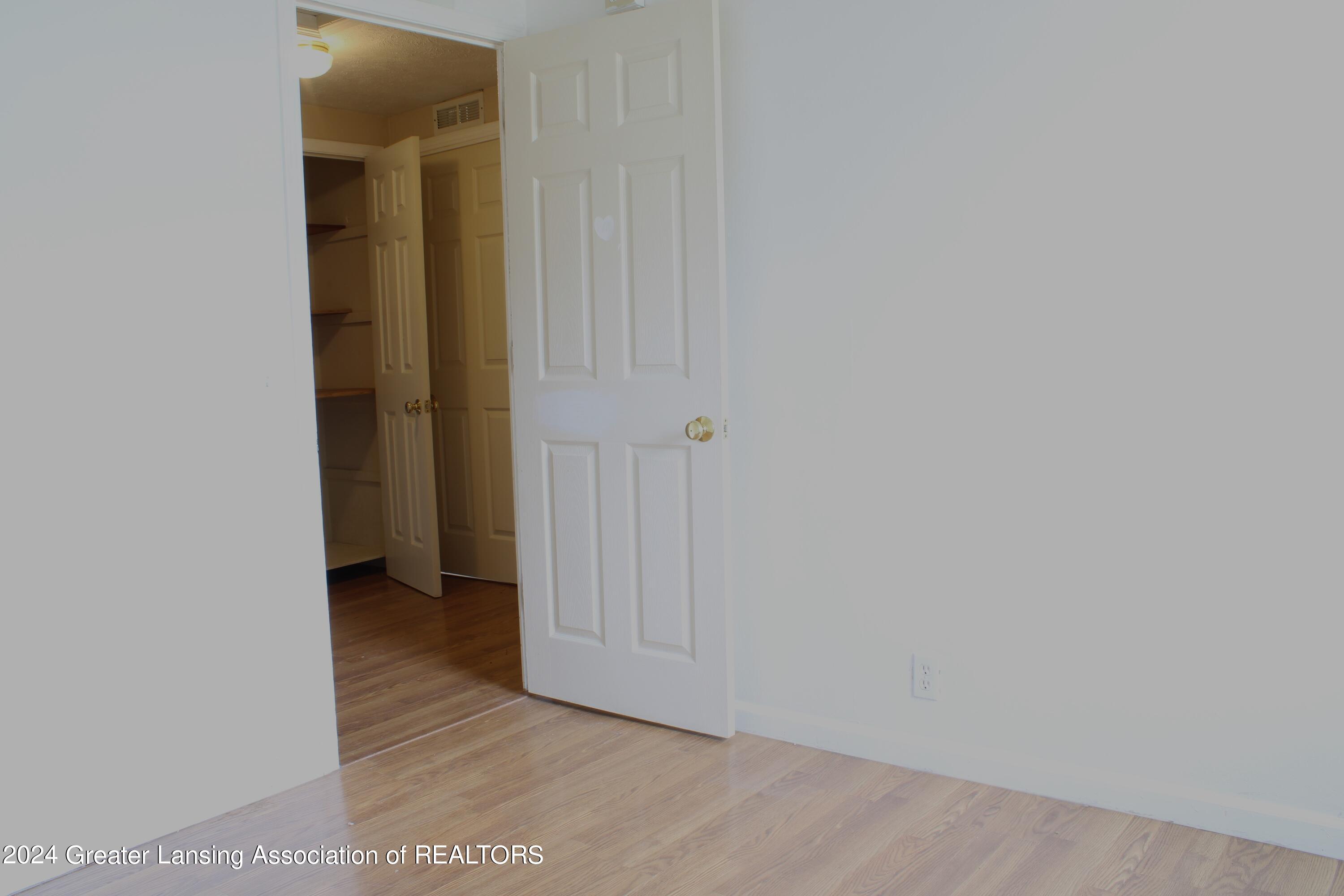 2919 Risley Drive Lansing, MI 48917 - Photo 14 of 22 Bedroomsmall