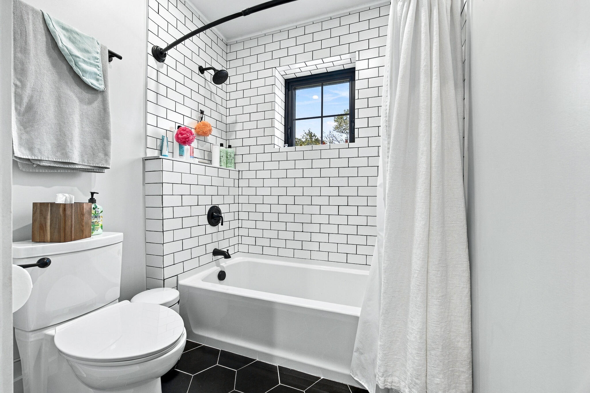 511 Main Road North Hampden, ME 04444 - Photo 39 of 65 Interiors-31