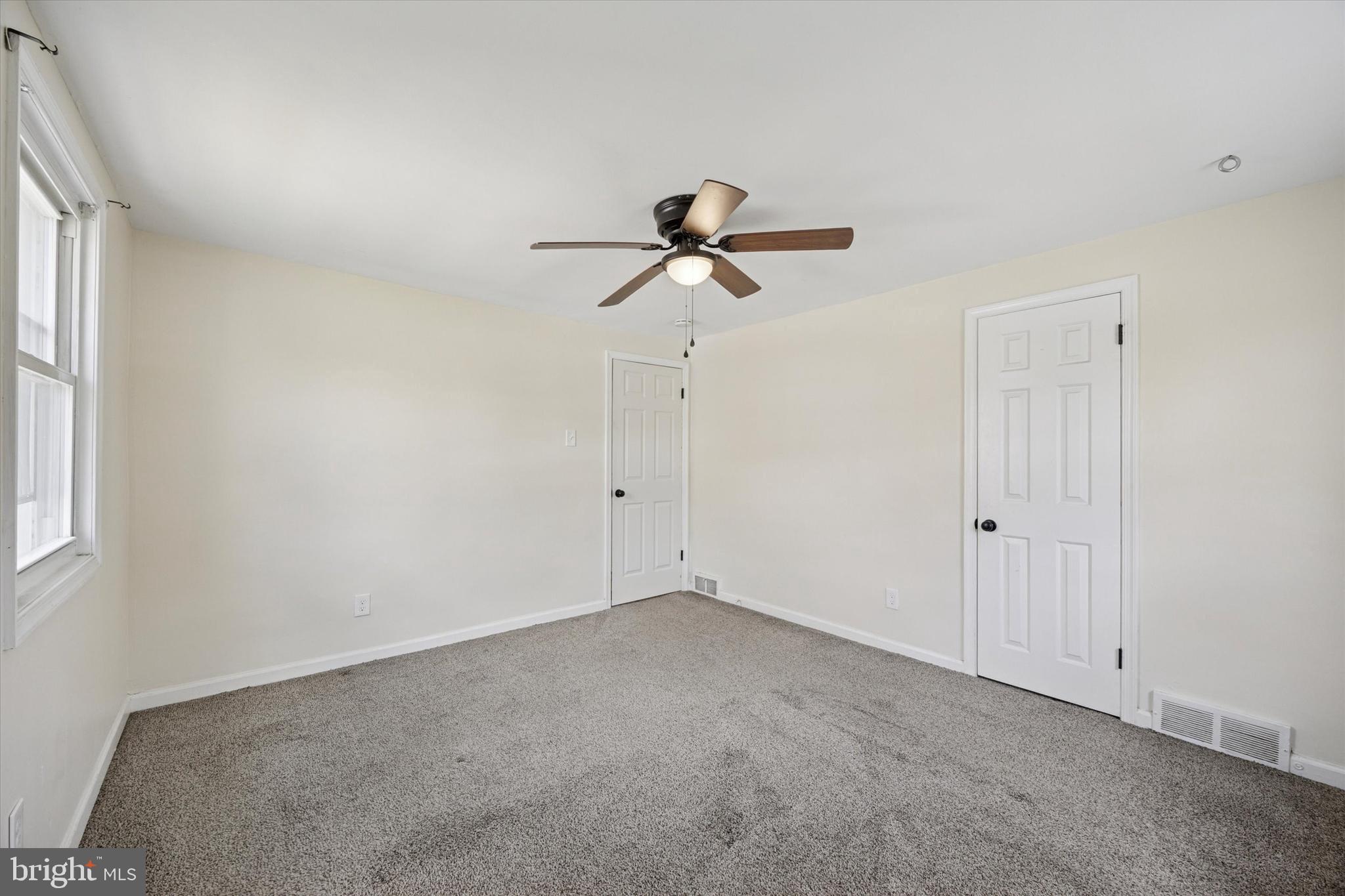 723 Bennington Road Folcroft, PA 19032 - Photo 20 of 25 a view of an empty room