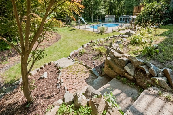 24 Heathers Path Plympton, MA 02367 - Photo 12 of 20 Gallery Image 12
