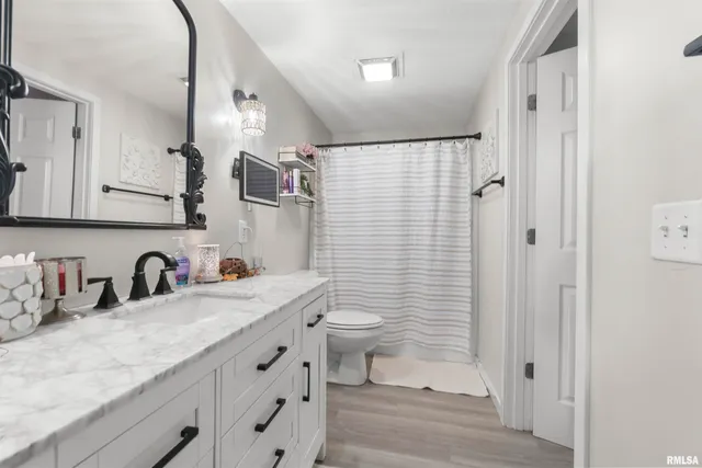 $188,000 | 1111 Kern Road, Washington, IL 61571