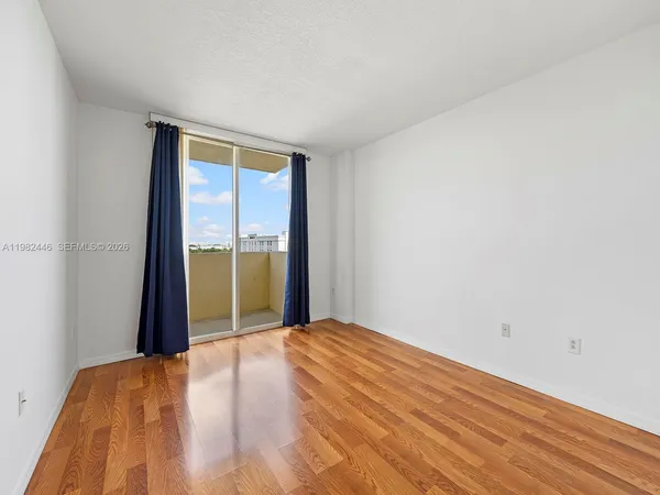 $2,600 | 215 Southwest 42nd Avenue, Unit 801, Miami, FL 33134