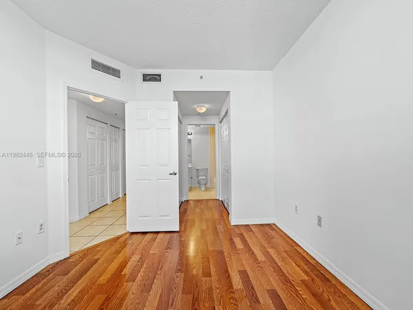 $2,600 | 215 Southwest 42nd Avenue, Unit 801, Miami, FL 33134