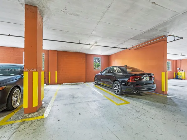 $2,600 | 215 Southwest 42nd Avenue, Unit 801, Miami, FL 33134