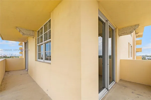 $2,600 | 215 Southwest 42nd Avenue, Unit 801, Miami, FL 33134