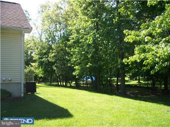 1102 A Columbus Road Burlington, NJ 08016 - Photo 11 of 12 Exterior Side