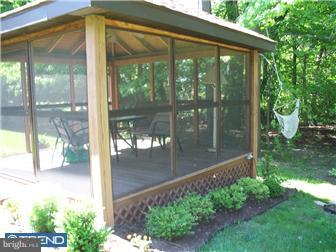 1102 A Columbus Road Burlington, NJ 08016 - Photo 10 of 12 Exterior Back