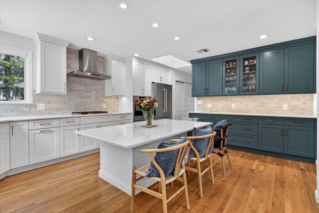76 Goodnough Road Brookline, MA 02467 - Photo 7 of 36