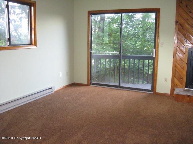51 Timber Hill Road Henryville, PA 18332 - Photo 3 of 8 Dining area