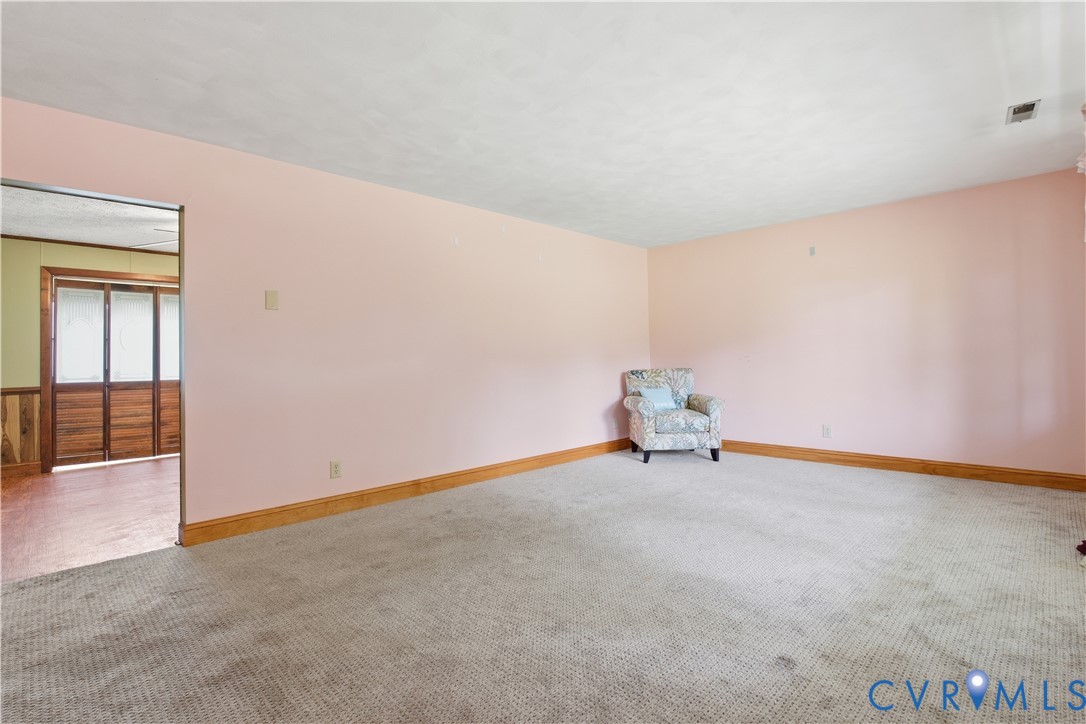379 Piney Point Road Onemo, VA 23130 - Photo 8 of 44