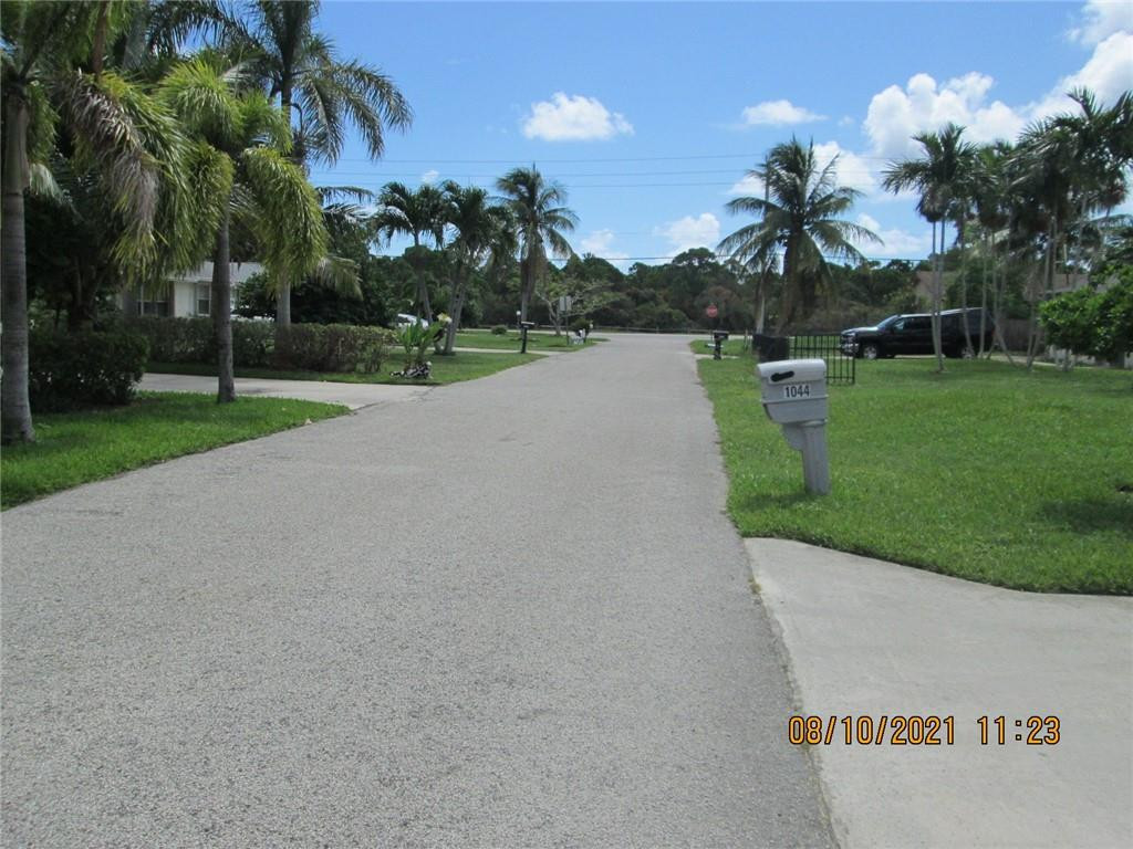 1059 Oleander Road Lantana, FL 33462 - Photo 2 of 19 Photo 2