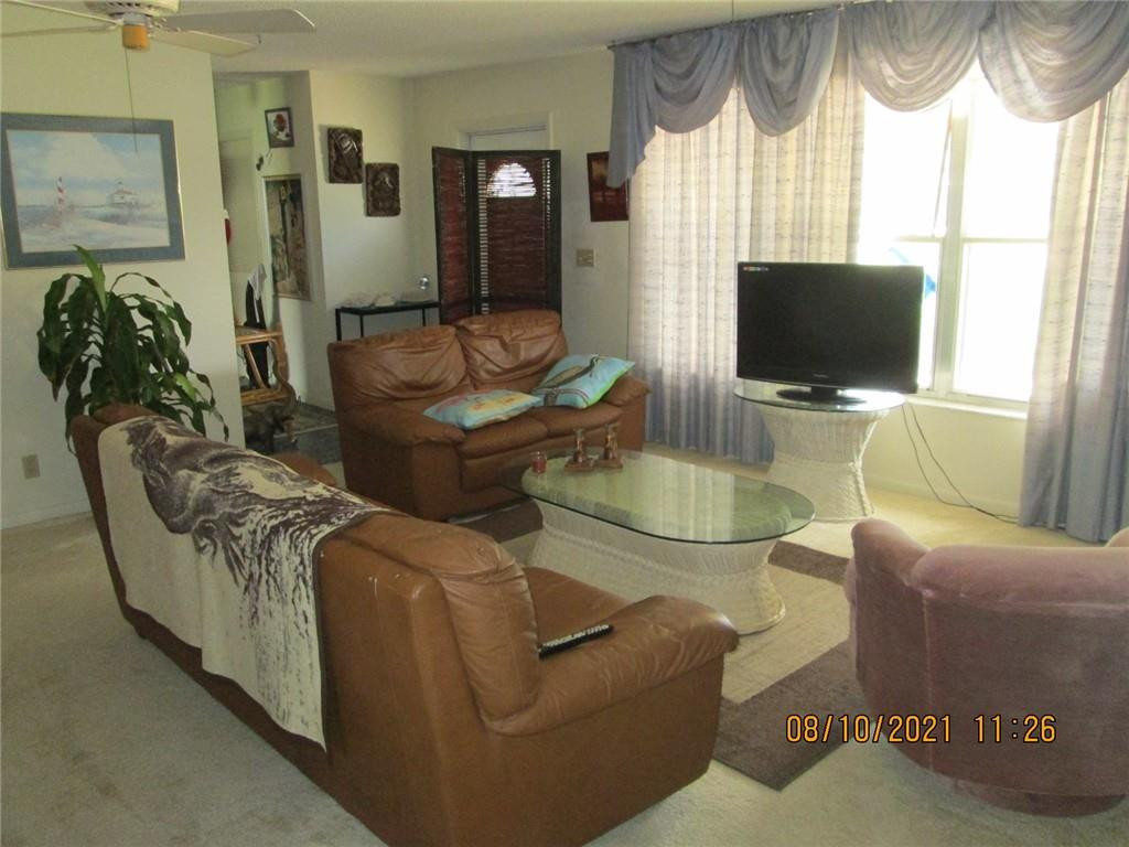 1059 Oleander Road Lantana, FL 33462 - Photo 4 of 19 Photo 4