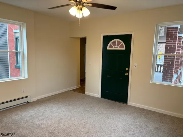 $2,300 | 786 South Main Street, Unit 1, Phillipsburg, NJ 08865