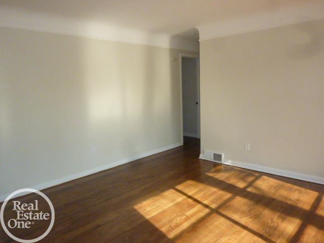 18441 Frazho Road Roseville, MI 48066 - Photo 5 of 36 Gallery Image 5