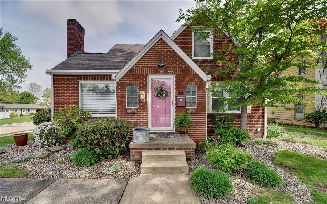 283 Everhard Road Southwest North Canton, OH 44709 - Photo 1 of 46 Gallery Image 1