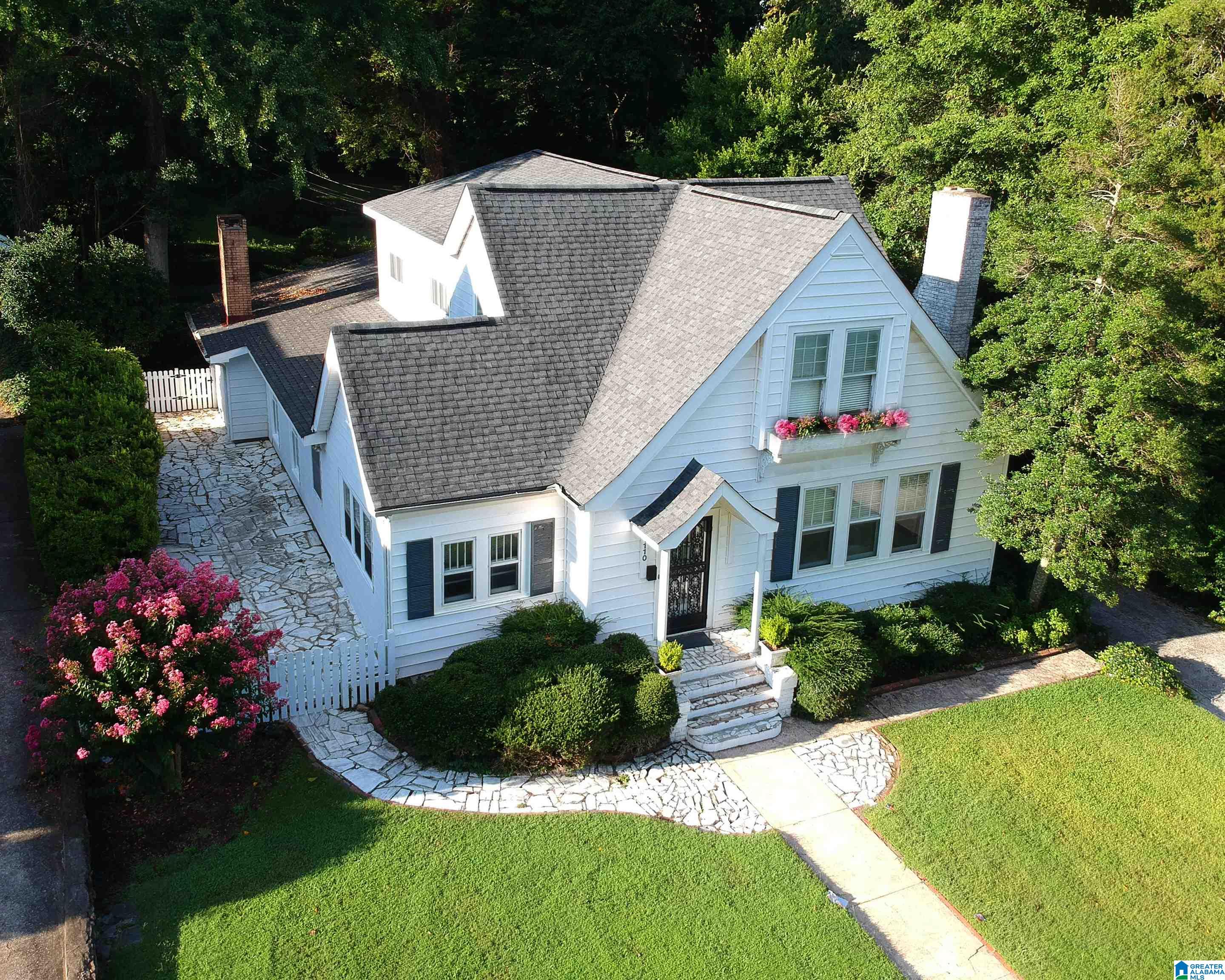 1110 Montvue Road Anniston, AL 36207 - Photo 1 of 32