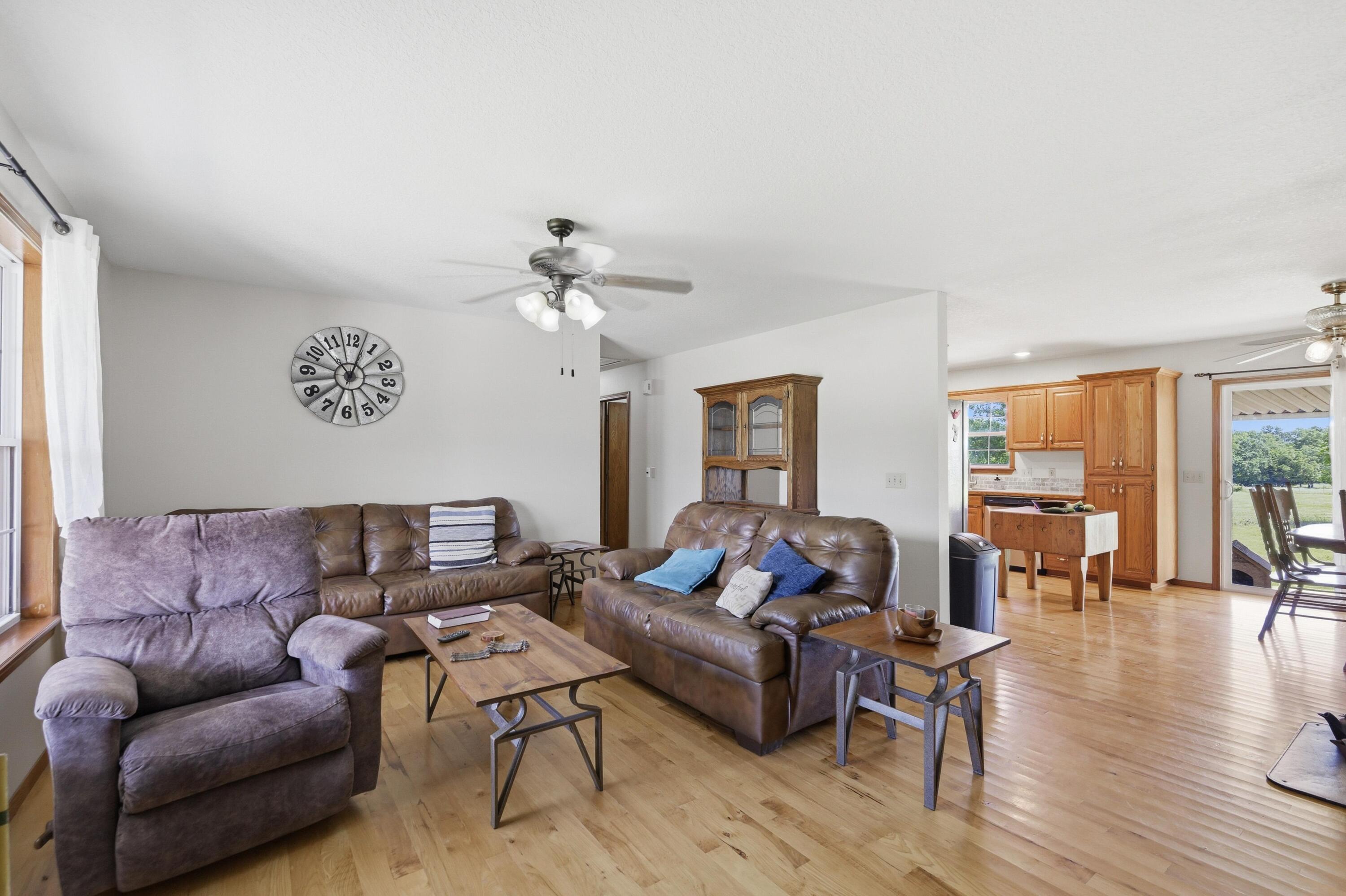 4601 Starling Road Pierce City, MO 65723 - Photo 9 of 84 009