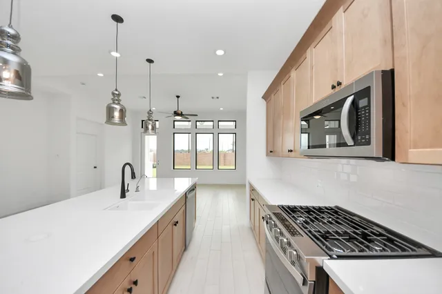 $410,685 | 10326 Water Harbor Drive, Missouri City, TX 77459