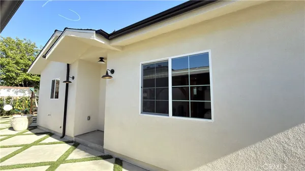 $3,500 | 20748 Stagg Street, Winnetka, CA 91306