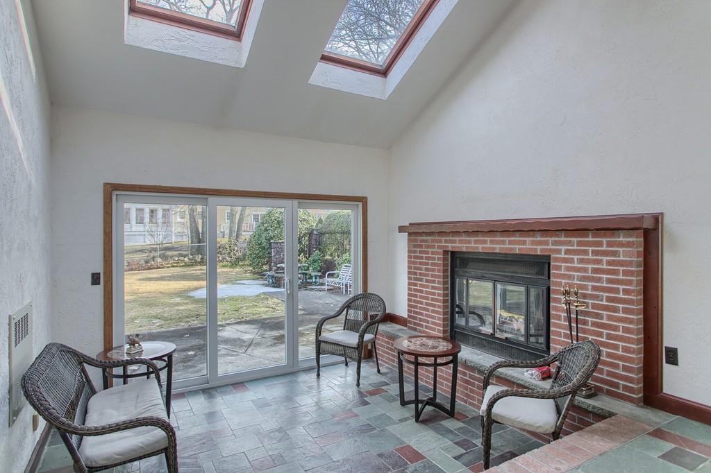 36 Samoset Road Peabody, MA 01960 - Photo 3 of 30 Gallery Image 3