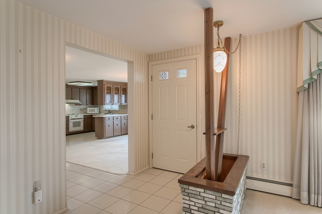 36 Samoset Road Peabody, MA 01960 - Photo 8 of 30 Gallery Image 8