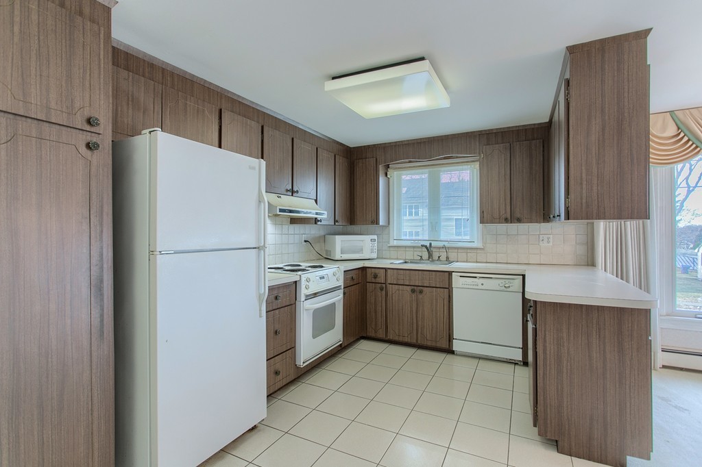 36 Samoset Road Peabody, MA 01960 - Photo 10 of 30 Gallery Image 10