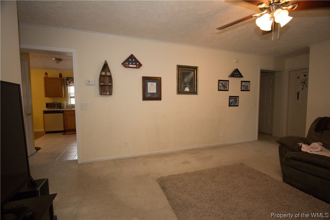 332 Riverside Drive Lanexa, VA 23089 - Photo 4 of 29 Gallery Image 4