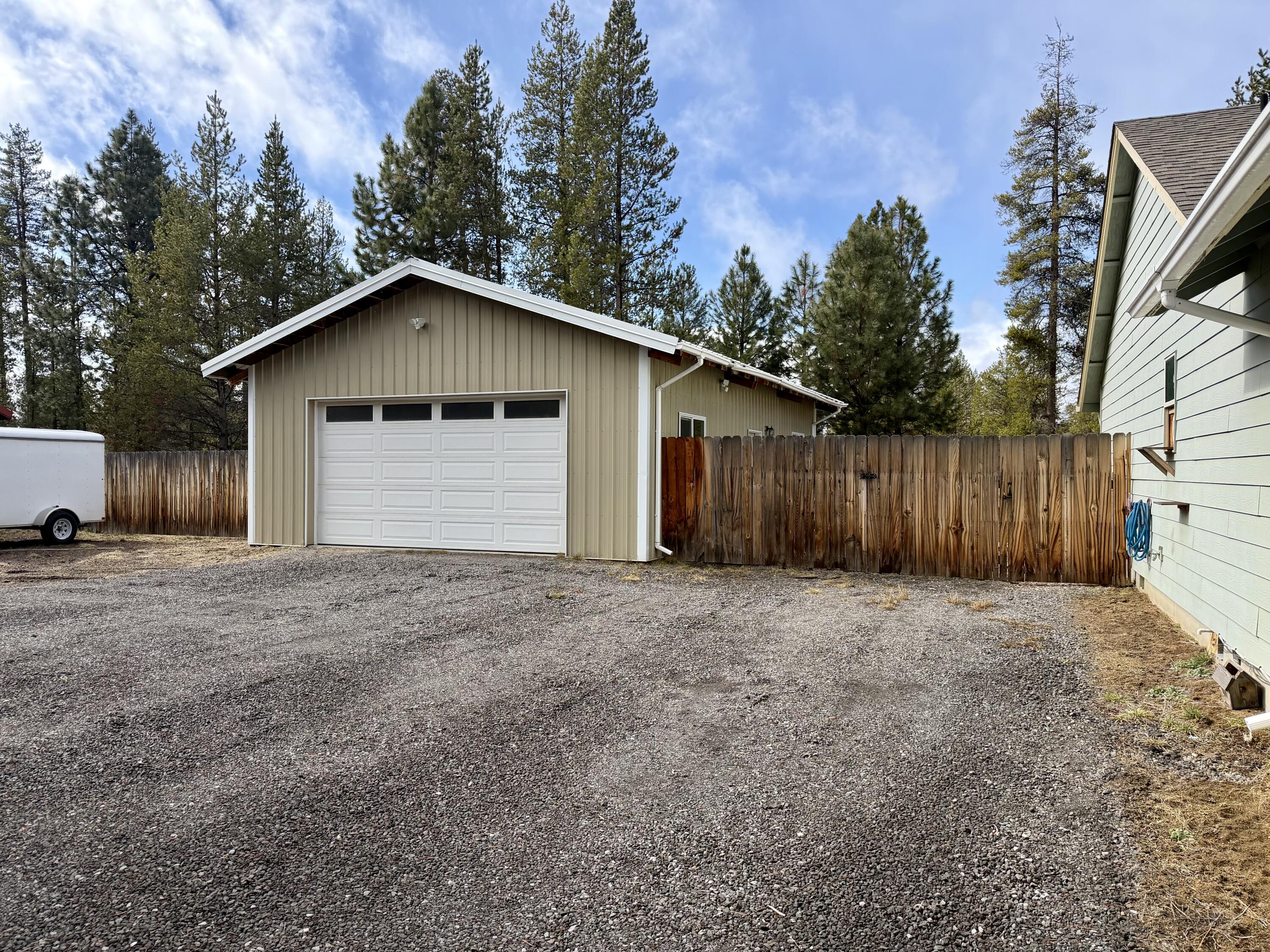 52495 Lost Ponderosa Road La Pine, OR 97739 - Photo 6 of 32 IMG_0682