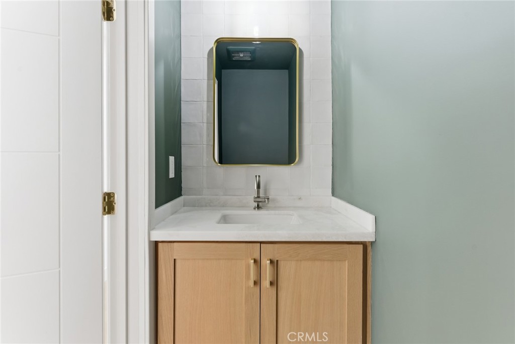 24258 Highlander Road West Hills, CA 91307 - Photo 11 of 19