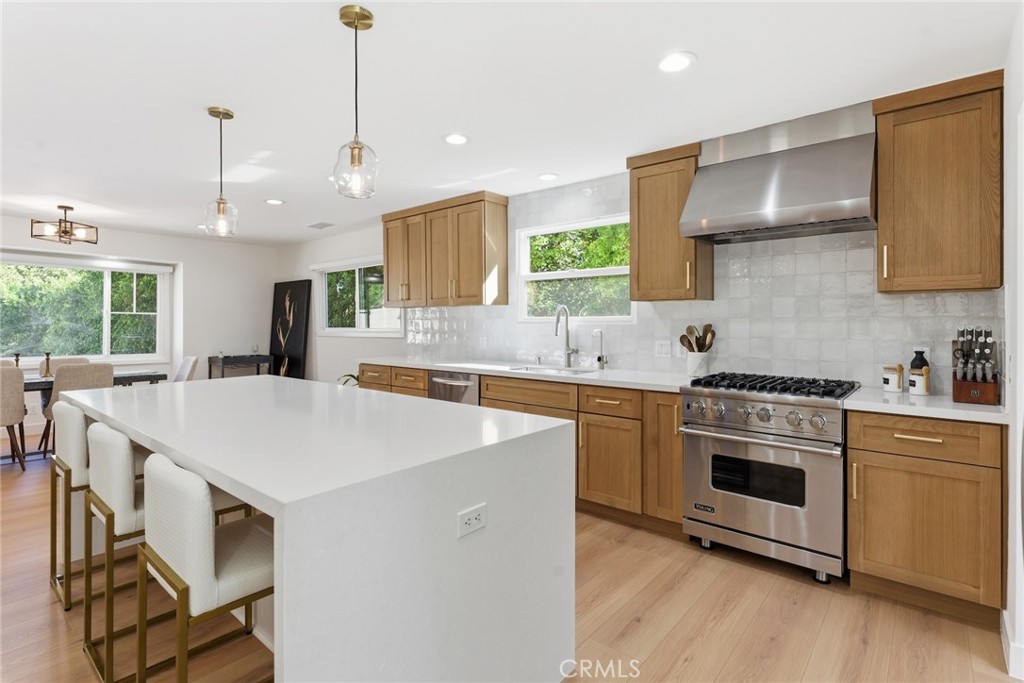 24258 Highlander Road West Hills, CA 91307 - Photo 7 of 19