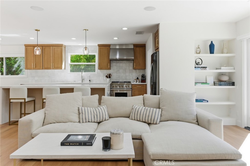 24258 Highlander Road West Hills, CA 91307 - Photo 9 of 19