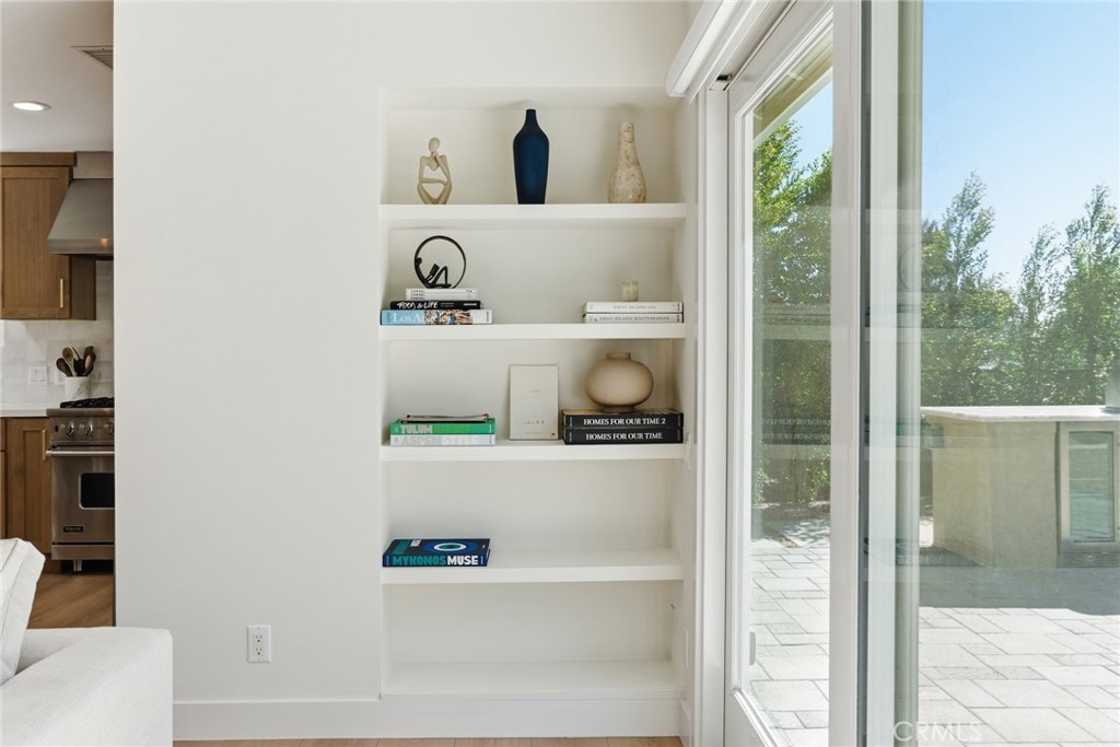 24258 Highlander Road West Hills, CA 91307 - Photo 10 of 19