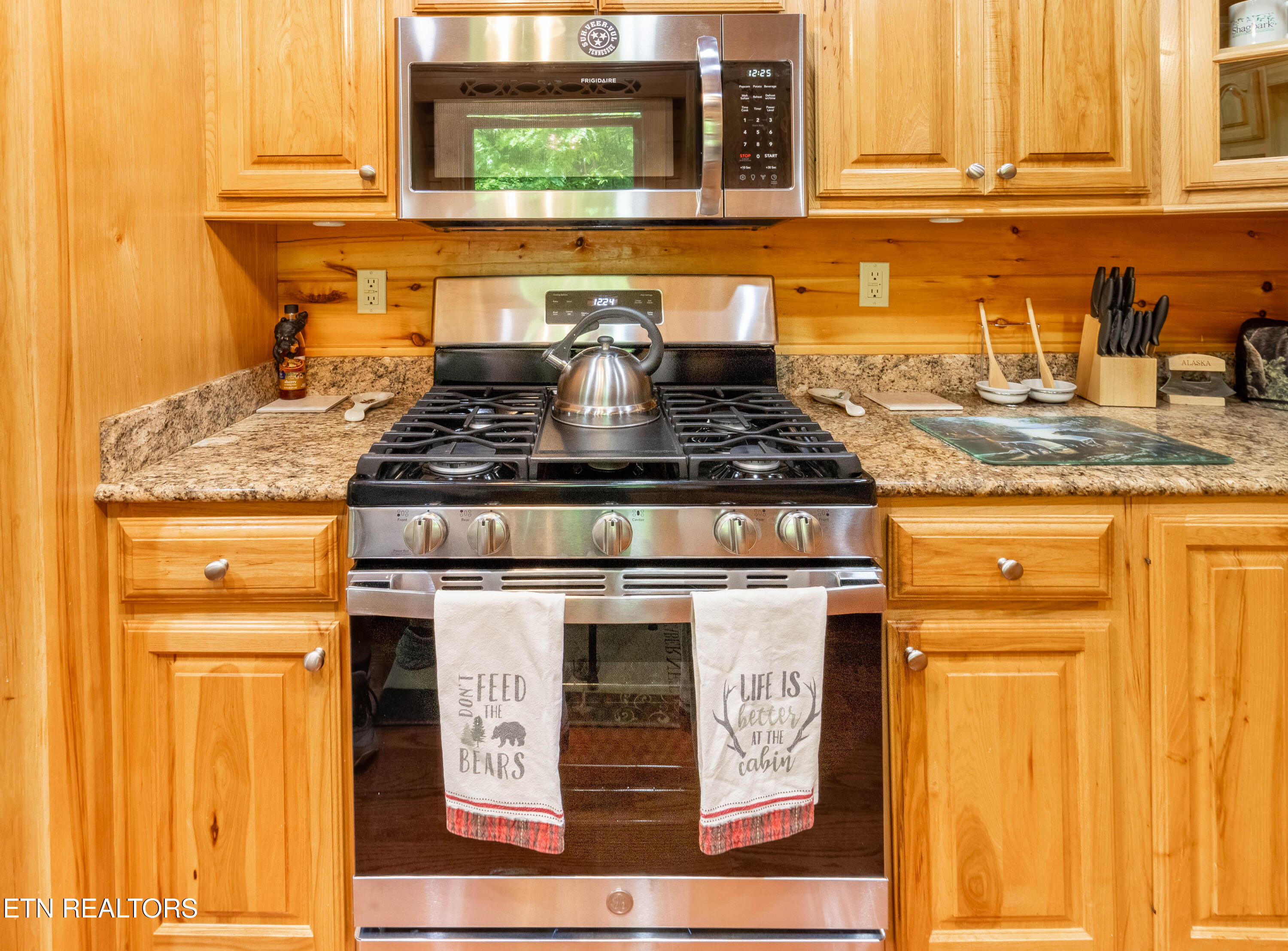 3341 Sugar Maple Loop Road Sevierville, TN 37862 - Photo 21 of 60 IMG_3978-HDR